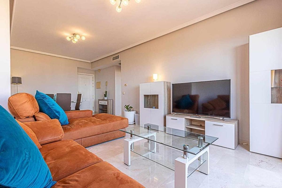 797 Holiday Rentals - Moderno Piso Para 5 Con Hermosas Vistas Benalmádena Eksteriør bilde