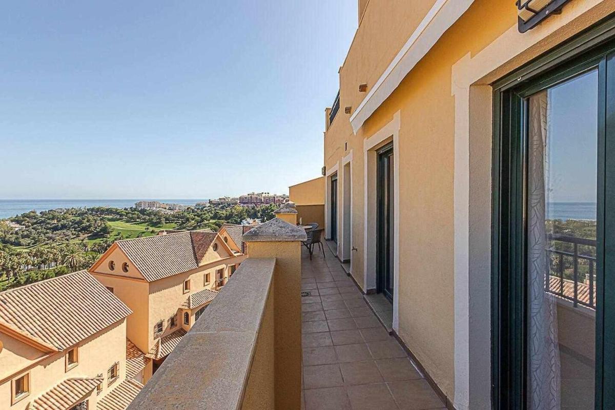 797 Holiday Rentals - Moderno Piso Para 5 Con Hermosas Vistas Benalmádena Eksteriør bilde